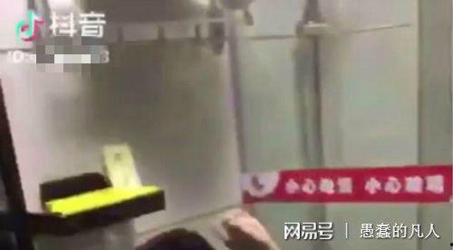 国产酒吧厕所视频线播放,揭秘隐秘空间里的娱乐现象