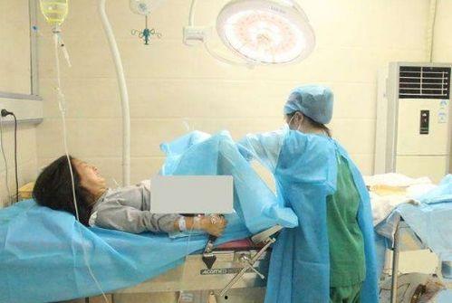 外国产妇的顺产视频,勇敢面对分娩挑战