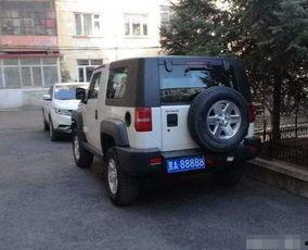 国产大哥越野车视频播放,驾驭巅峰，驰骋疆场！