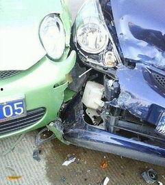 国产车真实车辆碰撞视频,真实视频揭示安全性能