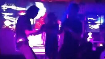 国产酒吧舞男视频,激情四溢的舞台魅力