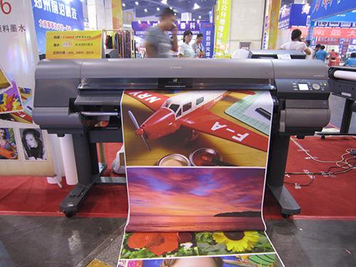 更换国产墨水视频,跟随视频见证更换新墨的精彩瞬间