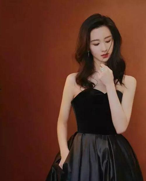 国产熟女视频二期,激情演绎，情感交织的熟女世界  第3张