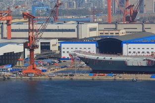 国产航母下水仪式视频,展现我国海军力量新飞跃  第3张